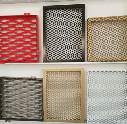 Modern Tasarımlı Stretch Mesh Alüminyum Finerli Özel Yapılandırılabilir Dış Duvar Kaplamaları